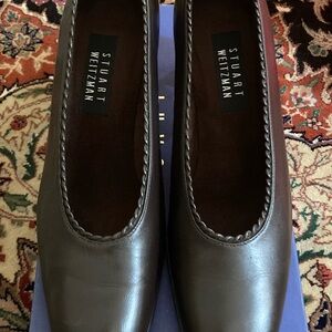 Stuart Weitzman pump